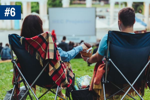 A couple at the open air cinema