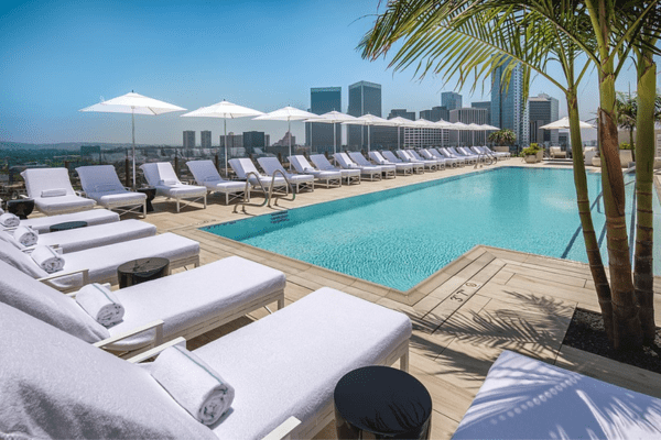 Roof terrace pool of the Waldorf Astoria Beverly Hills